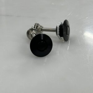 Removable clousure wing