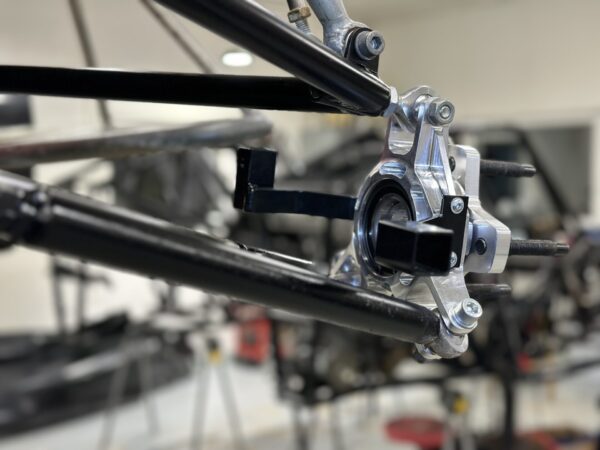 XTREM UPRIGHT & WISHBONE KIT 2017+ - Image 3